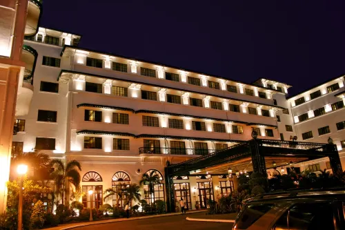 The Manila Hotel Exterior Photos