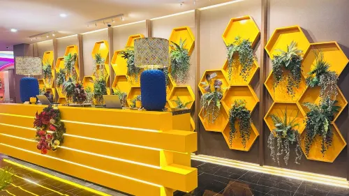 Yellow Bee Resort Cililitan Area Publik Photos