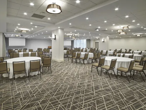 DoubleTree by Hilton Edmonton Downtown Business Facilities Photos