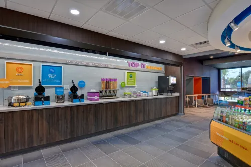 Tru by Hilton Fort Walton Beach Dining Photos