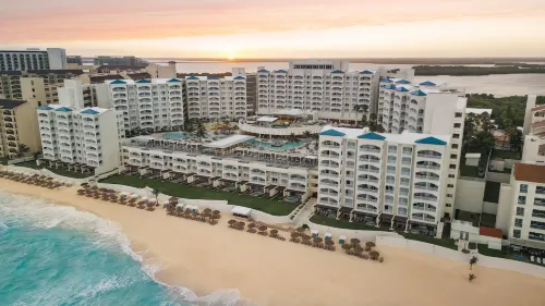 Hilton Cancun Mar Caribe All-Inclusive Resort Exterior Photos
