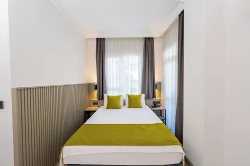 Lemon Hotel Photos