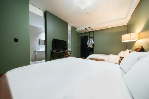 Gwangyang Harbor Bridge Hotel Rooms Photos