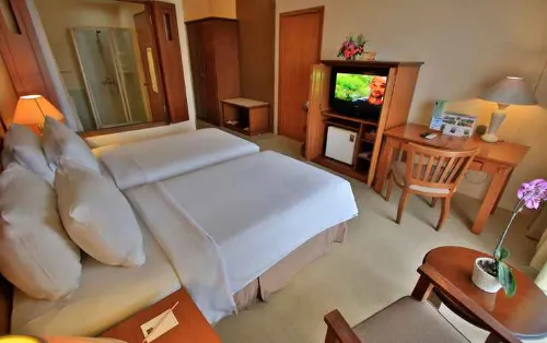The Jayakarta Suites Bandung Kamar Photos