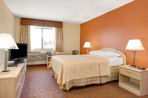 Days Inn by Wyndham Woodland Camere Photos
