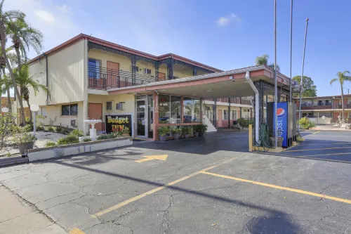 Budget Inn - St. Petersburg Exterior Photos