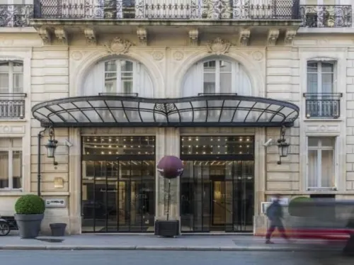 Hôtel La Maison Champs Elysées. À ne pas manquer Photos