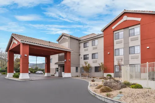 Holiday Inn Express Westley North- Patterson Area Chambres Photos