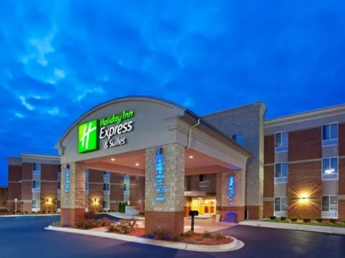Holiday Inn Express & Suites Auburn Hills Rooms Photos