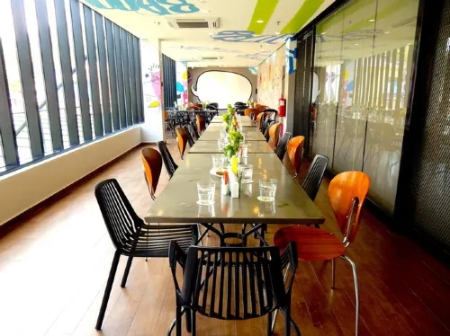 Apple Hotel Penang Restauration Photos