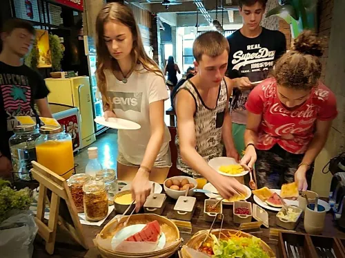 Suneta Hostel Chiang Mai Dining Photos