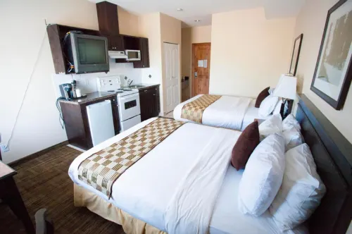 Days Inn by Wyndham Surrey Photos