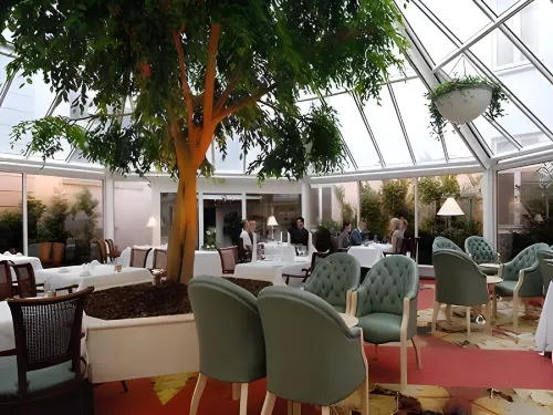 Hotel Royal Restauration Photos