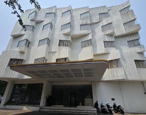 N3 Zainul Arifin Hotel Außen Photos