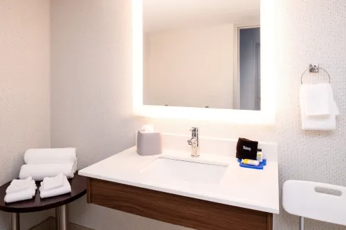 Holiday Inn Express Towson- Baltimore North Rooms Photos