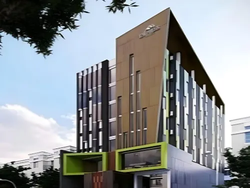 Empress Hotel Makassar City Center by Life Eksterior Photos