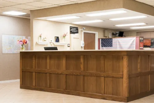 Super 8 by Wyndham Henrietta/Rochester Area Public Areas Photos