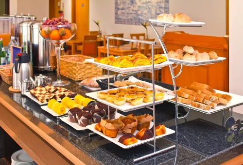 TRYP by Wyndham Porto Centro Hotel Restauration Photos