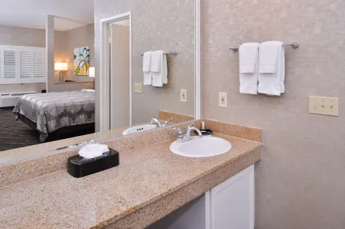 Best Western Plus Park Place Inn - Mini Suites Photos