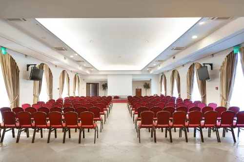 Romano Palace Luxury Hotel Business Photos