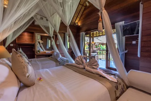 Royal Retreat Villa's Lembongan Rooms Photos