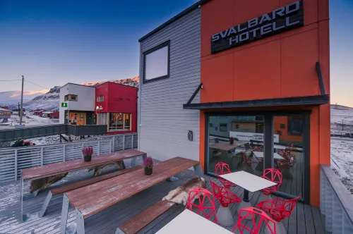 Svalbard Hotell | Polfareren Exterior Photos