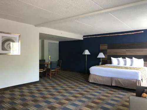Baymont by Wyndham Addison Photos