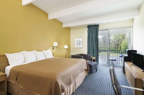 Howard Johnson by Wyndham Newburgh/West Point Featured Photos