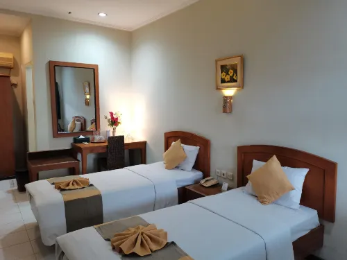 Catur Putra Hotel Magelang Kamar Photos