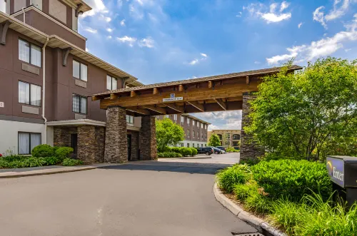 Quality Inn & Suites Airport Extérieur Photos