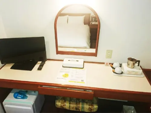 Smile Hotel Kitaasaka Kamar Photos