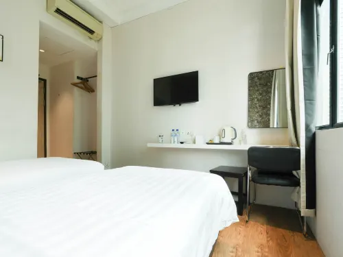 The Noble Hotel Rooms Photos