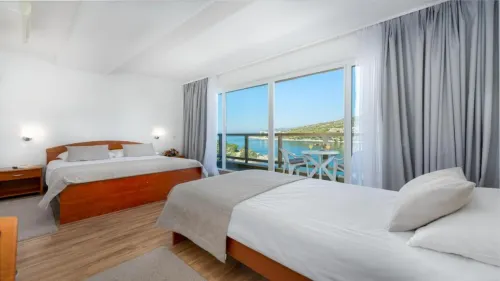 Hotel Vis Photos