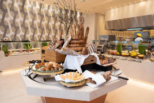 Crowne Plaza Duqm Dining Photos