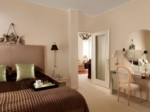 Best Western Plus Embassy Hotel Photos