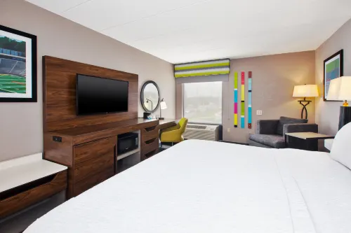 Hampton Inn College Park Rooms Photos