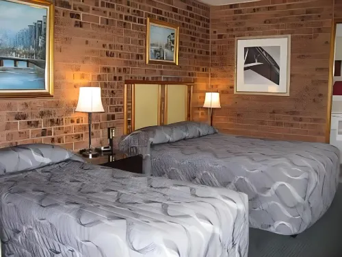 The Wayfarer Motel Rooms Photos