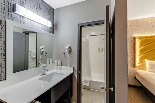 The Wander Hotel, a Ramada by Wyndham Rooms Photos