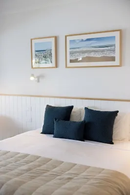 Mariners Cove Waterfront Motel and Apartments Rooms Photos