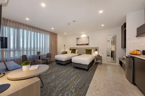 Littomore Suites Kingswood Photos