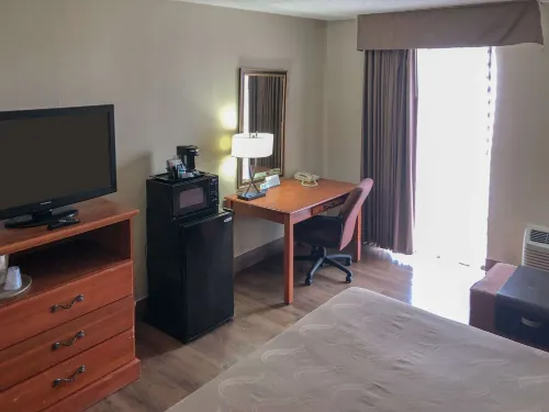 Quality Inn Near Joint Base Andrews-Washington Area Kamar Photos