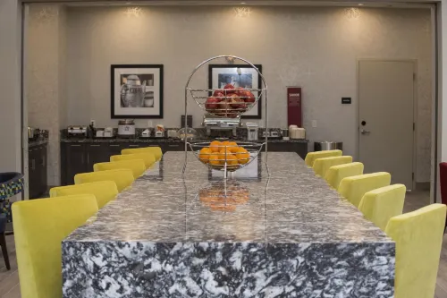 Hampton Inn & Suites by Hilton Thunder Bay Restauration Photos