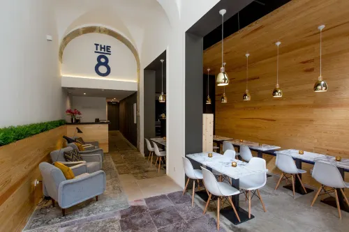 The 8 - Downtown Suites Makanan Photos
