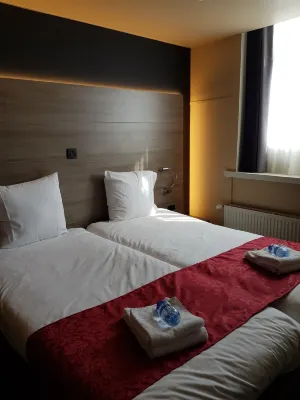 Hotel Industrie Rooms Photos