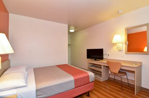 Motel 6 Palm Springs, CA - East - Palm Canyon Camere Photos
