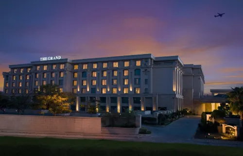 The Grand New Delhi Extérieur Photos