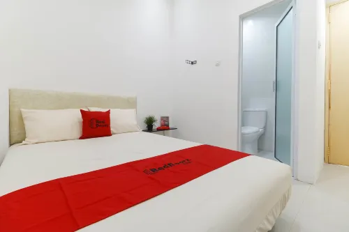 RedDoorz Plus @ Kapuk Business Park Unggulan Photos