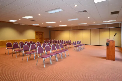 The Alana Hotel & Convention Center Solo by Aston Fasilitas Bisnis Photos