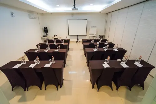 Amaris Hotel Pancoran Business Photos