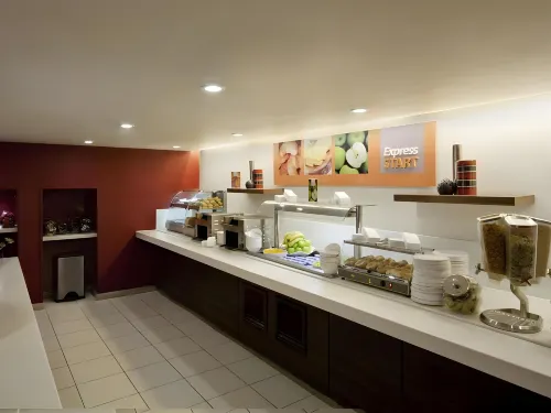Holiday Inn Express Taunton East Dining Photos